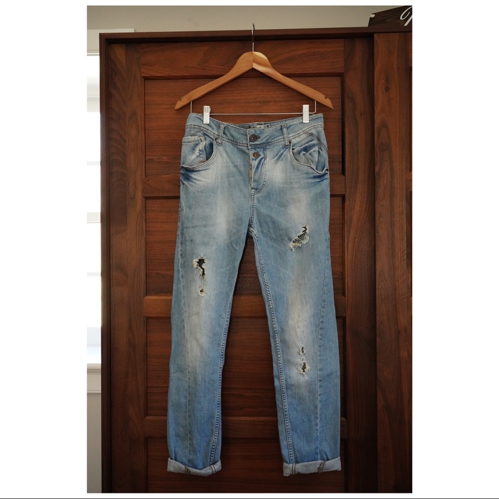 ZARA TRF distresses boyfriend jeans